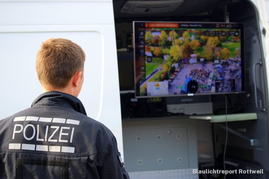 Über 1.100 neue Polizistinnen und Polizisten in Villingen-Schwenningen vereidigt – Bild 6