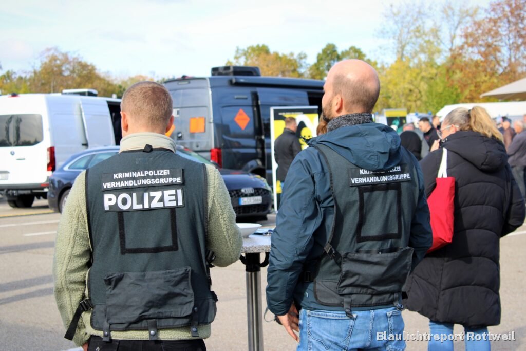 Über 1.100 neue Polizistinnen und Polizisten in Villingen-Schwenningen vereidigt – Bild 4