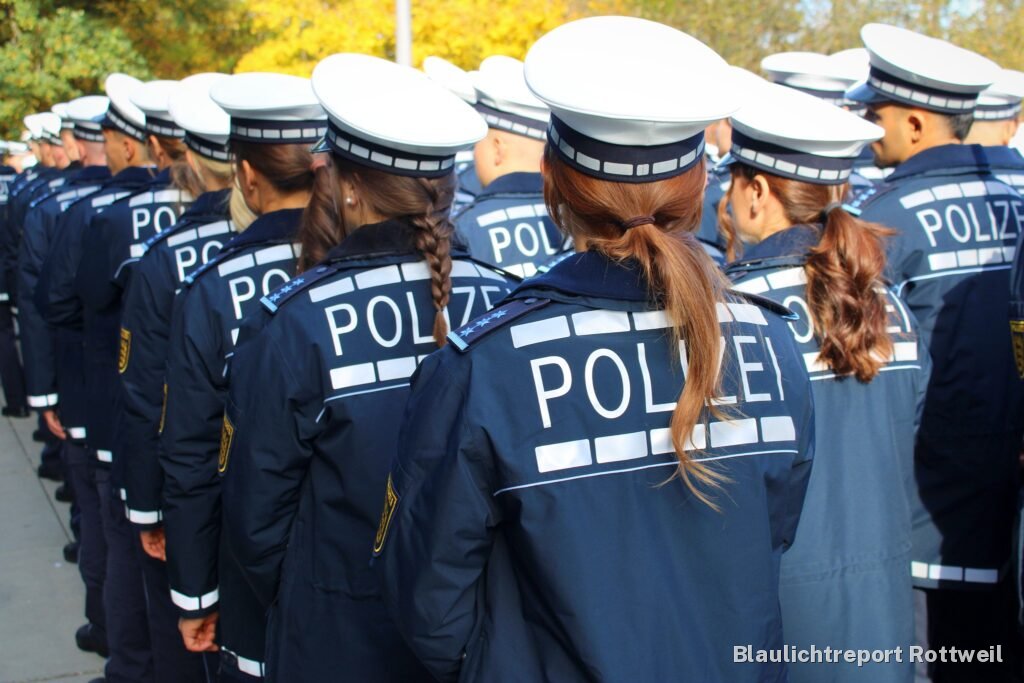Über 1.100 neue Polizistinnen und Polizisten in Villingen-Schwenningen vereidigt – Bild 7